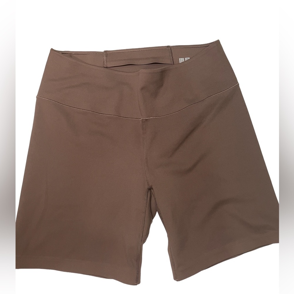 Uniqlo yoga pants